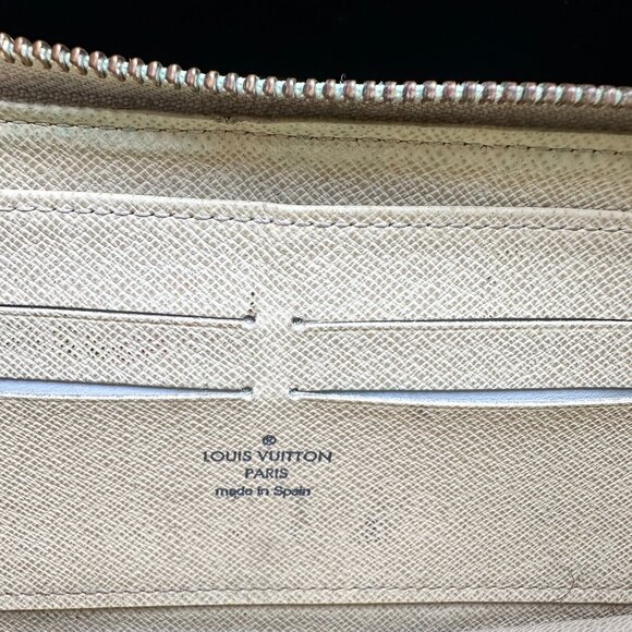 Louis Vuitton Damier Azur Zippy Wallet - GUC - Picture 10 of 11